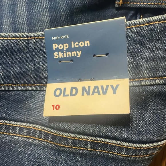 Old Navy Mid-Rise Pop Icon Skinny Jeans - Picture 4 of 4